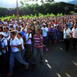 Venezuela deja salir a Colombia a miles de personas para que compren comida