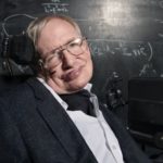 Entrevista a Stephen Hawking: “La raza humana tendrá que salir de la Tierra si quiere sobrevivir” – Nuño Domínguez –