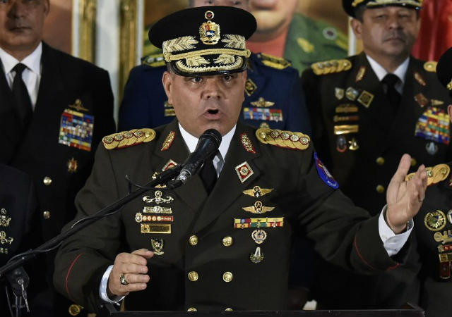 Militares se resisten a reprimir manifestaciones mientras Padrino pierde liderazgo - Sebastiana Barráez