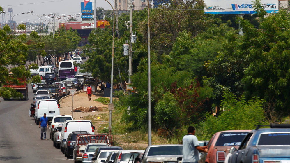 Venezuela: al país con las mayores reservas mundiales de crudo se le agota la gasolina - Alicia Hernández