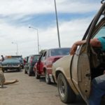 The Regime Keeps Shipping Gas to Cuba While Venezuelans Push Their Cars –  Braulio Polanco y Nazaret Torres
