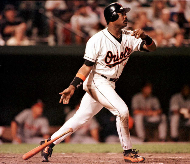 Eddie Murray y sus 504 jonrones, en la mira de Miguel Cabrera - Mari Montes